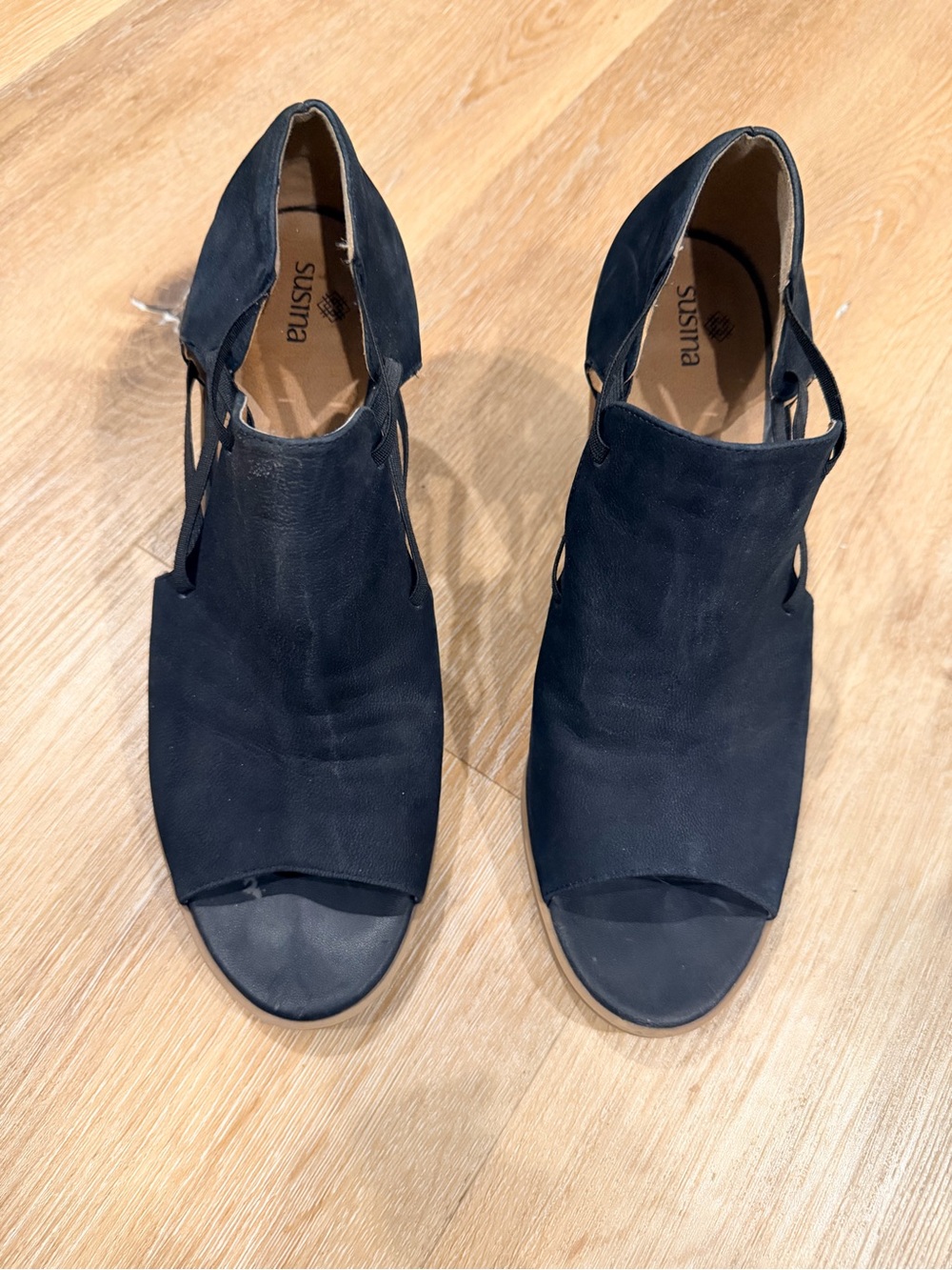 Susina Navy Open-Toe Women's Sandals